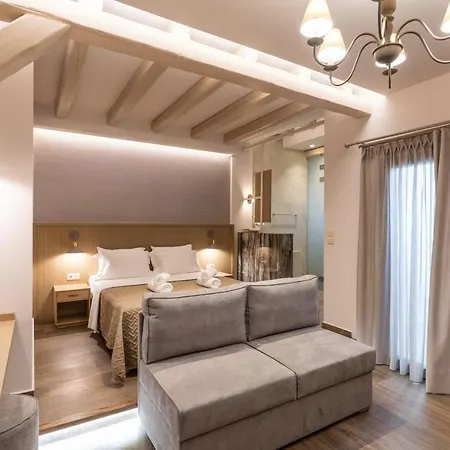 Lydia And فندق لِتوخورو